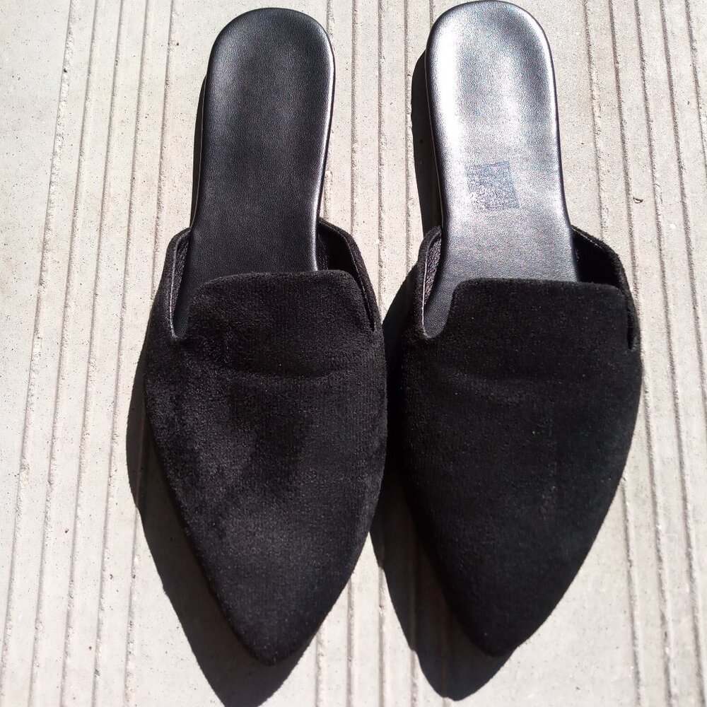 🖤 Black Sandals - Size 44 (Women’s) - Comfortable & Gently Used 👡